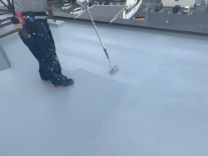 屋上中塗り/アトレーヌ水性防水材