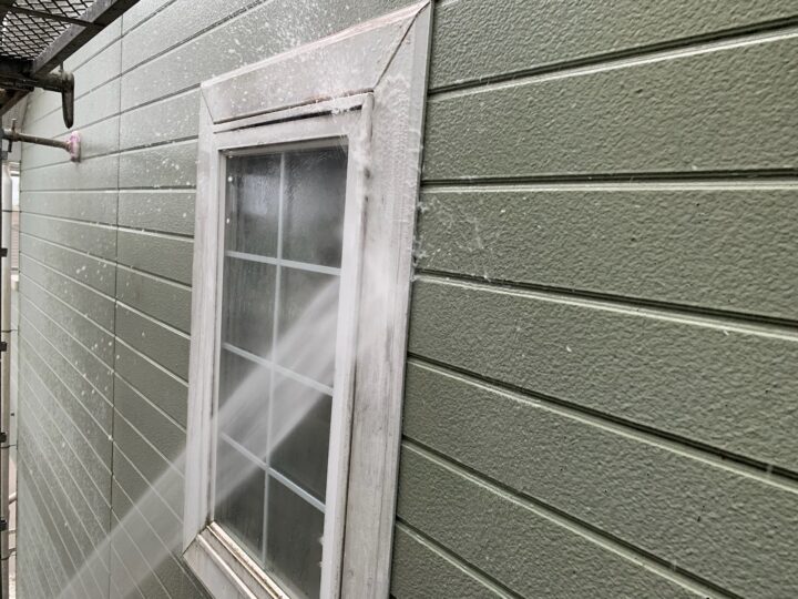 外壁・窓枠高圧洗浄