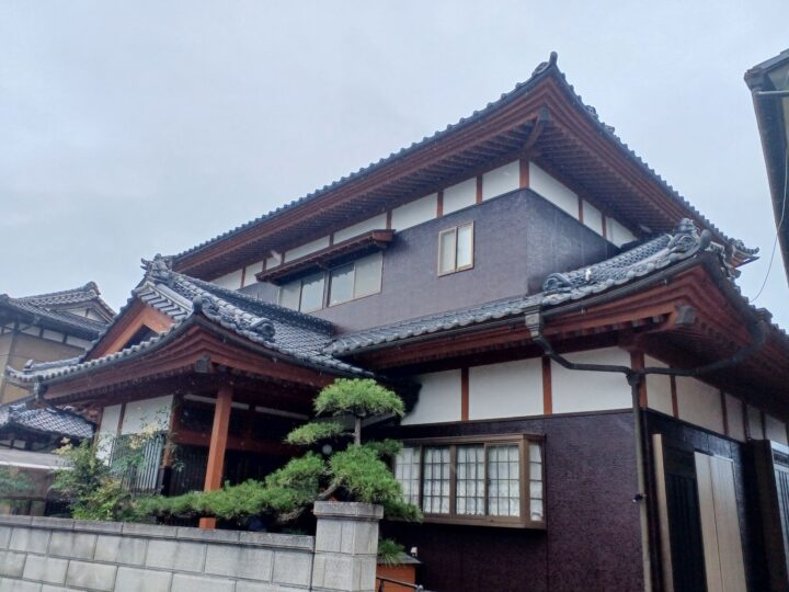 茨城県日立市/スーパーセランフレックス(09-20D:チョコレートブラウン)を使って外壁塗装工事